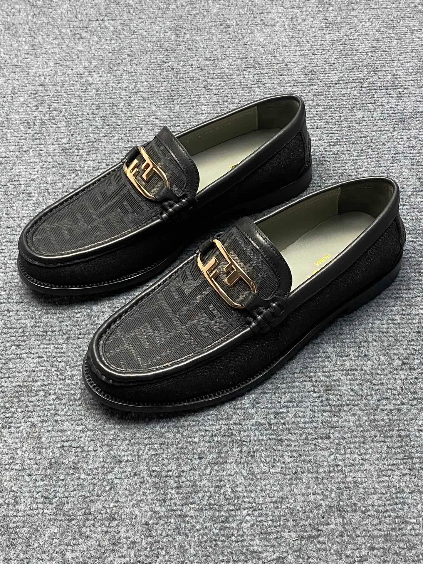 Men's Men's Shoes Men's Men's Shoes 💰900FENDI Fendi Men's Breathable and Comfortable Leather Shoes. Original development. The leather outsole is made of leather. Counters copy one to one. Imported counter cowhide. Imported water dyes cattle. 38 to 44. (45.46. can be ordered. 47.